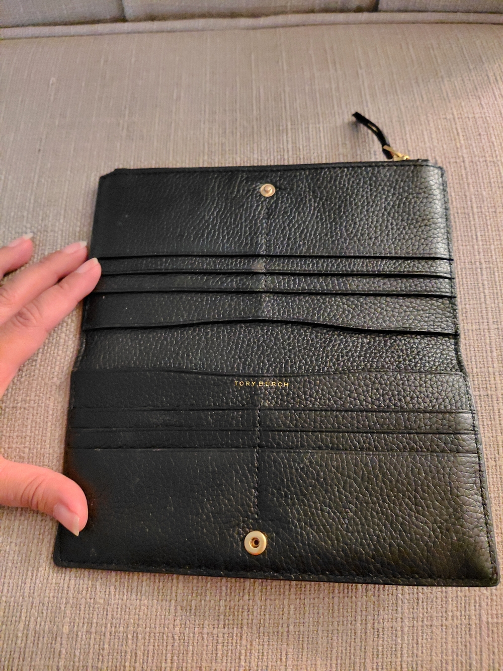 Tory Burch Black Leather Zip Wallet - Gold Logo - Picture 4 of 7